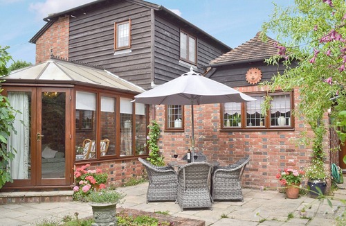 Cowbeech Cottage | 2 bedroom accommodation in Herstmonceux, near Hailsham