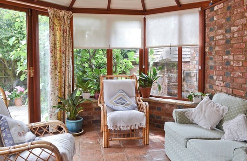 Cowbeech Cottage | 2 bedroom accommodation in Herstmonceux, near Hailsham