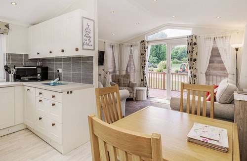 Yaxham Cabin | 2 bedroom accommodation in Yaxham, Dereham
