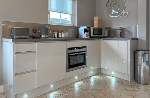 Bishopton Apartment | 2 bedroom accommodation in Glasgow