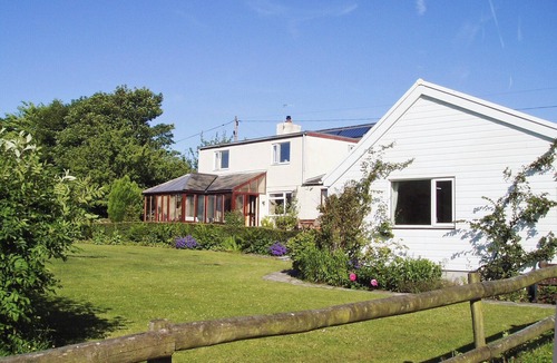 Llannon Cottage | 2 bedroom accommodation in Llannon, near Llanelli