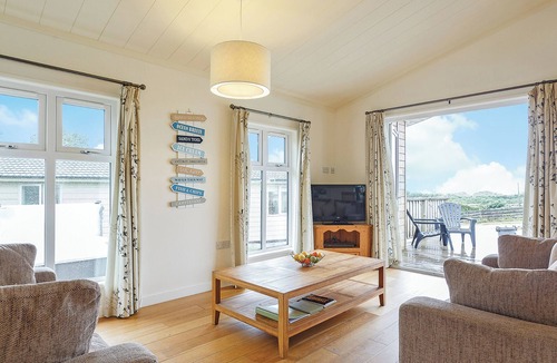 Carnmenellis Ski Chalet | 2 bedroom accommodation in Carnmenellis, Nr Falmouth