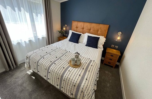 Annan Cabin | 2 bedroom accommodation in Annan