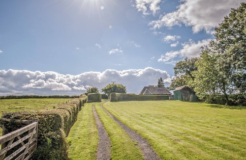 Caersws Cottage | 2 bedroom accommodation in Trefeglwys, near Caersws