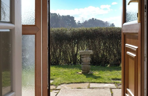 Elgin Cottage | 2 bedroom accommodation in Duffus, near Lossiemouth