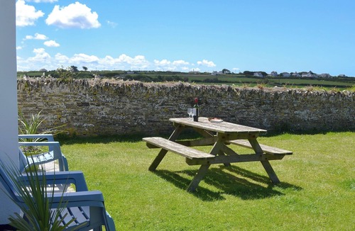 Harlyn Cottage | 2 bedroom accommodation in Harlyn Bay, near Padstow