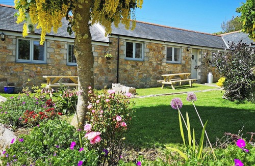 Redruth Cottage | 2 bedroom accommodation in Mawla, near Porthtowan