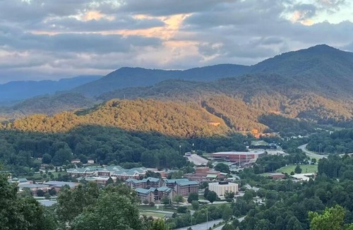 Cullowhee Apartment | 2 Bedroom Apartment overlooks WCU and Cullowhee NC - Smoke and Pet free