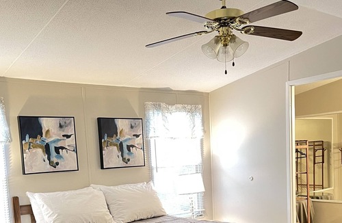 Littleton House | 2 Bedroom Cozy Cottage at Lake Gaston, NC