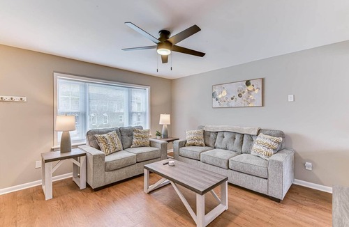 Summerville House | 2 Bedroom Furnished Townhome Augusta 2487A