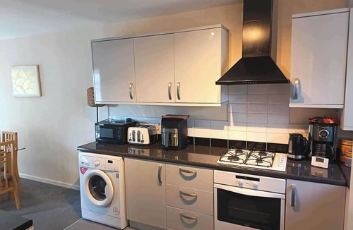 Cramlington House | 2 Bedroom House Sleeps 4 with Private Garden