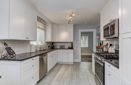 Hickory House | 2 Bedrooms 1 Bath home located in a very nice and quiet neighborhood