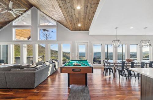Wolf Laurel House | 2 Cabins & Views for Miles Hot Tubs Pool Table