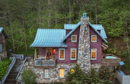 Wolf Laurel House | 2 Cabins & Views for Miles Hot Tubs Pool Table