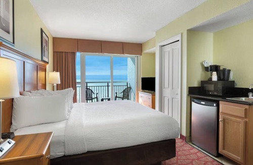 Downtown Myrtle Beach Hotel | 2 Family-Friendly Coastal Condos with Ocean Views and Easy Beach Access