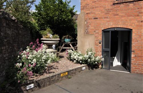 Much Wenlock Apartment | 2 Fox Studios