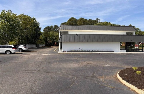 North Newport News Apartment | 2 Full Beds|Non-Smoking