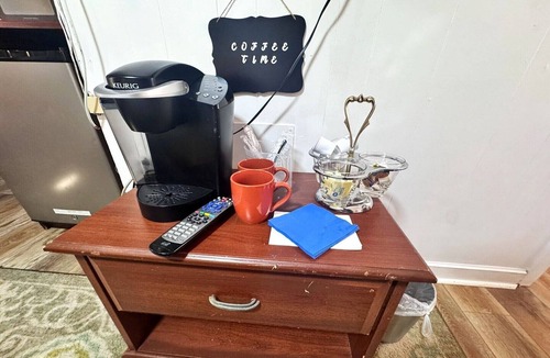 Chesterfield Apartment | 2 Full Beds Non-Smoking