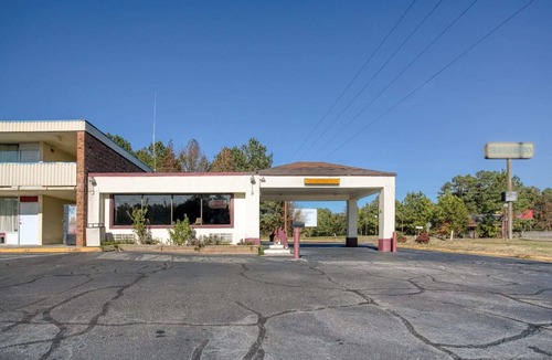 Templeton Apartment | 2 Full Beds|Non-Smoking