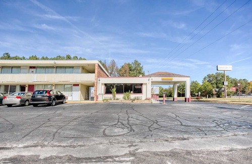 Templeton Apartment | 2 Full Beds|Non-Smoking