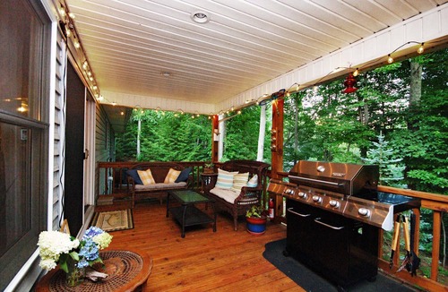 Lake Junaluska House | 2 houses in one/Great for multi family grps. King suite. Walk to Lake Junaluska