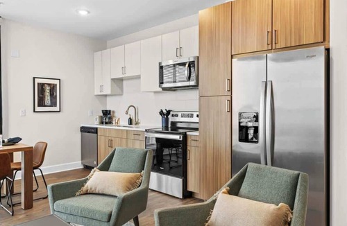 Eighth Avenue Apartment | 2 King Suites Walk to Broadway & Gulch