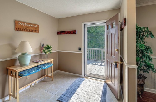 Sparta House | 2 Mi to Blue Ridge Pkwy! Mtn-View Sparta Retreat