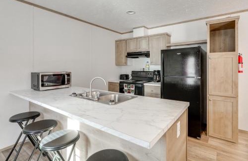 Santee House | 2 Mi to Lake Marion! Pet-Friendly Home w/Yard