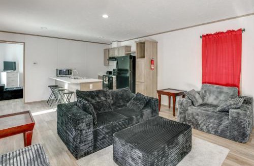 Santee House | 2 Mi to Lake Marion! Pet-Friendly Home w/Yard
