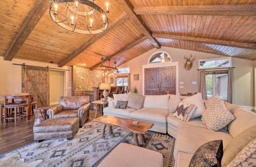 Beech Mountain House | 2 Mi to Slopes: Luxe Beech Mtn Cabin w/Hot Tub