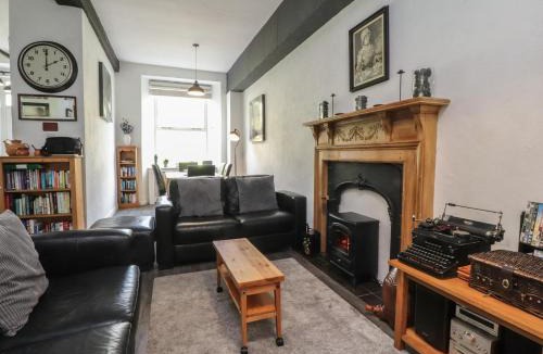 Airton Apartment | 2 Riverside Walk