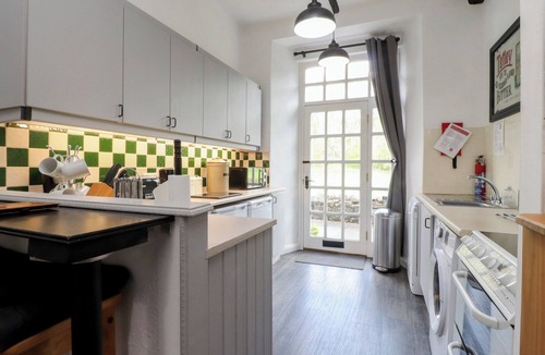 Airton House | 2 Riverside Walk