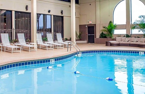 East Bank Hotel | 2-Star Hotel ∙ Clarion Hotel Downtown Nashville - Stadium