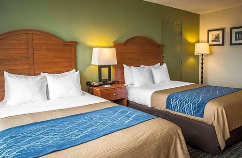 South Nags Head Hotel | 2-Star Hotel ∙ Comfort Inn South Oceanfront