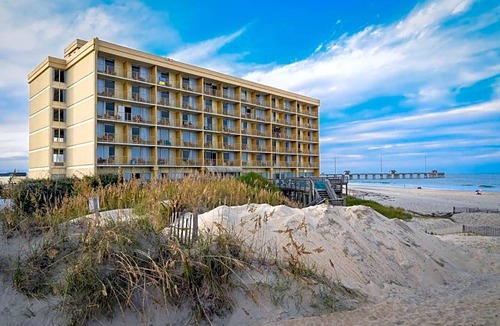 South Nags Head Hotel | 2-Star Hotel ∙ Comfort Inn South Oceanfront