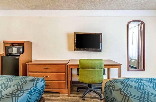 Gastonia Hotel | 2-Star Hotel ∙ Econo Lodge - Gastonia