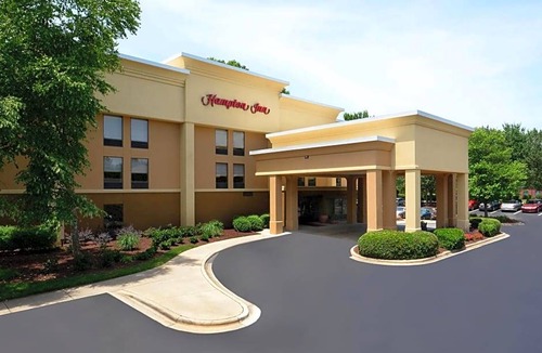 Wake Forest Hotel | 2-Star Hotel ∙ Hampton Inn Raleigh/Town of Wake Forest