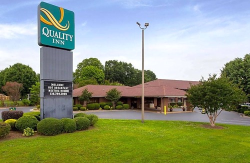 Mount Airy Hotel | 2-Star Hotel ∙ Quality Inn Mount Airy Mayberry