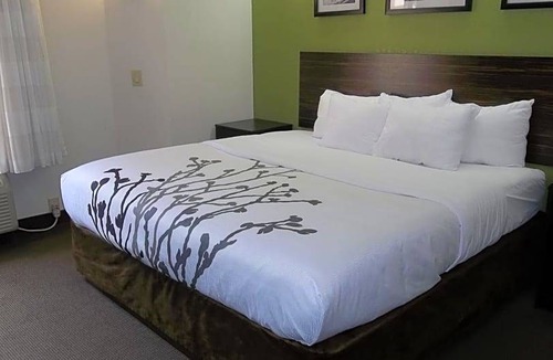 Bryson City Hotel | 2-Star Hotel ∙ Sleep Inn Bryson City Cherokee