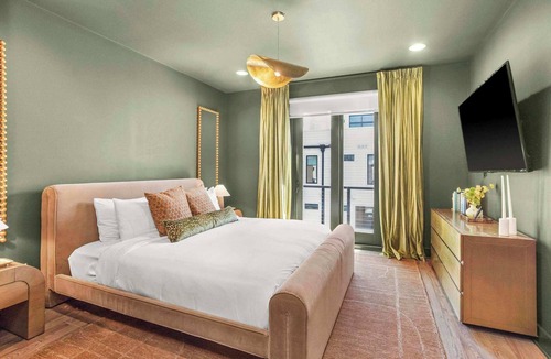 Eighth Avenue House | 2 Units, Sleeps 24 Nashville's Best Location