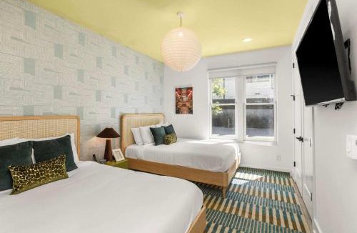 Eighth Avenue House | 2 Units Sleeps 24 Nashville's Best Location