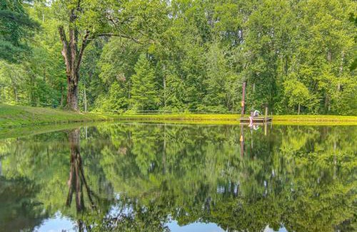 Skyland House | 20-Acre Cabin with Pond 5 Mi to Biltmore Estate!