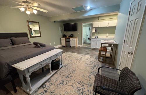Charlotte Apartment | 20Min To International Airport! 10min to PNC Music! WIFI