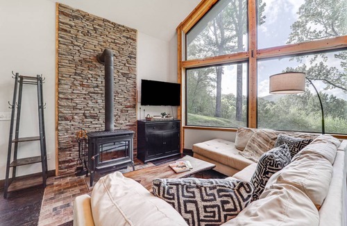 Warrensville House | 219 m² House ∙ 4 bedrooms ∙ 12 guests