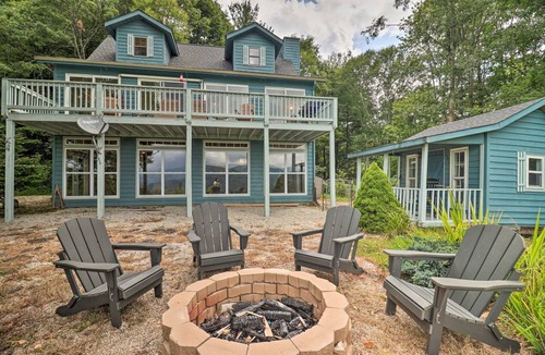 Topton House | 232 m² House ∙ 4 bedrooms ∙ 8 guests