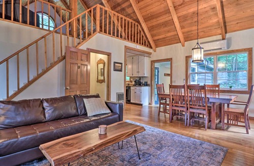 Topton House | 232 m² House ∙ 4 bedrooms ∙ 8 guests