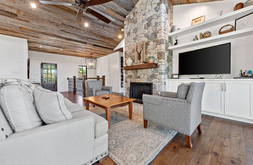 Nebo House | 235 m² House ∙ 4 bedrooms ∙ 8 guests