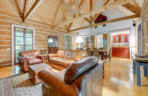 Topton House | 241 m² House ∙ 3 bedrooms ∙ 11 guests