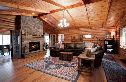 Horse Shoe Cabin | 242 m² Cabin ∙ 3 bedrooms ∙ 8 guests