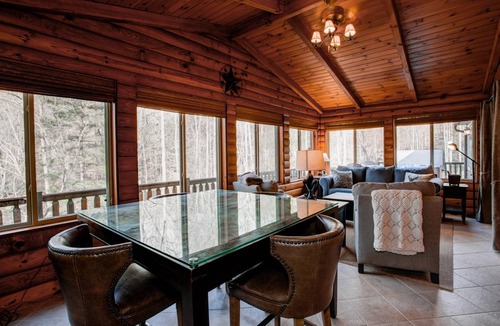 Horse Shoe Cabin | 242 m² Cabin ∙ 3 bedrooms ∙ 8 guests
